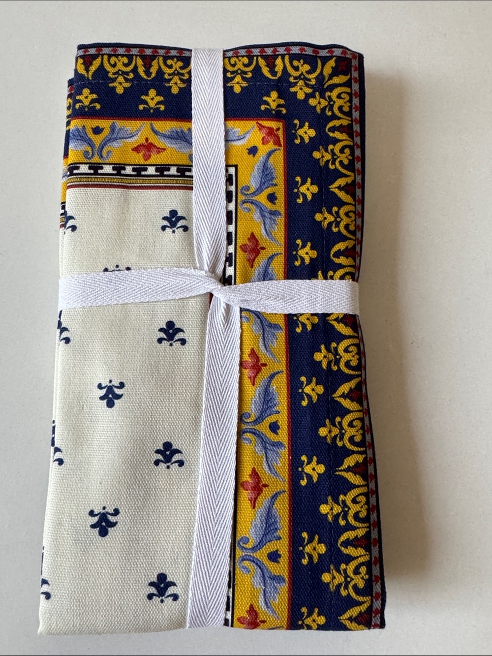 NEW Williams Sonoma Cream and Navy Fleur Kitchen Cotton Set w/Multicolor Border - Picture 15 of 16